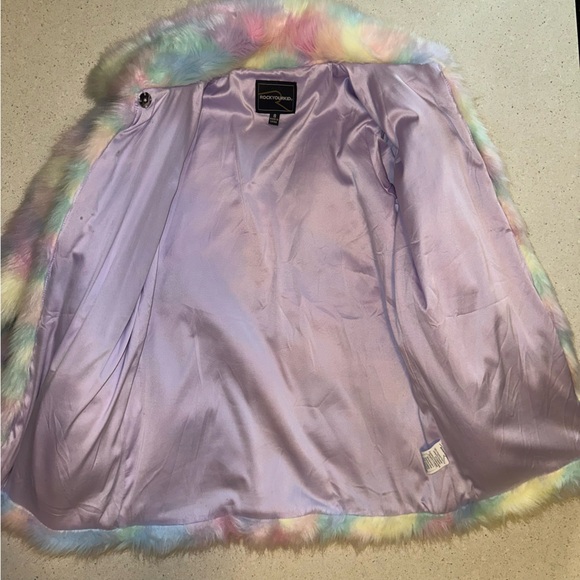 Fluffy pastel coat girls size 8 - Picture 3 of 3
